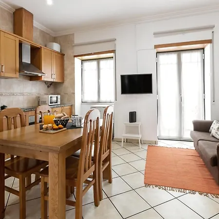 Downtown Flat アパート ナザレ