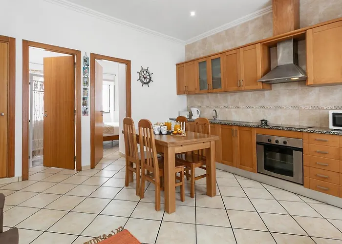 Downtown Flat نازاريه